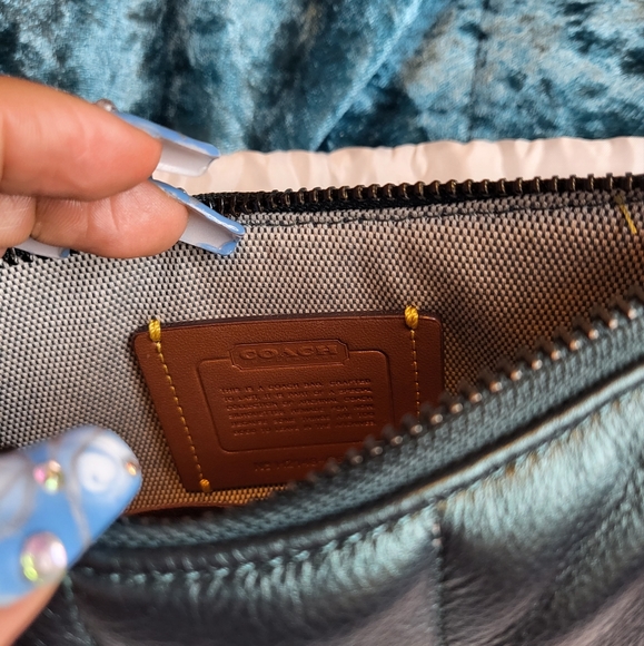 Coach Singer 20 With Quilting - Picture 4 of 8